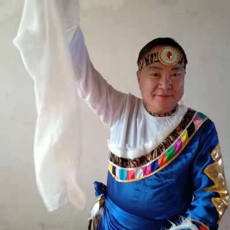 走在冷风中的第一张照片--丹东蓝颜知己交友网